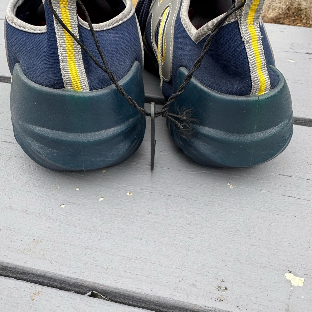 Sand n Sun Blue and Yellow Athletic Shoes S/13 - Picture 5 of 13